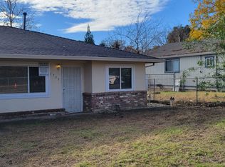 1735 Roanoke Ave, Redding, CA 96001