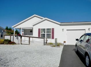 33 Pine Grove Ave, Manahawkin, NJ 08050