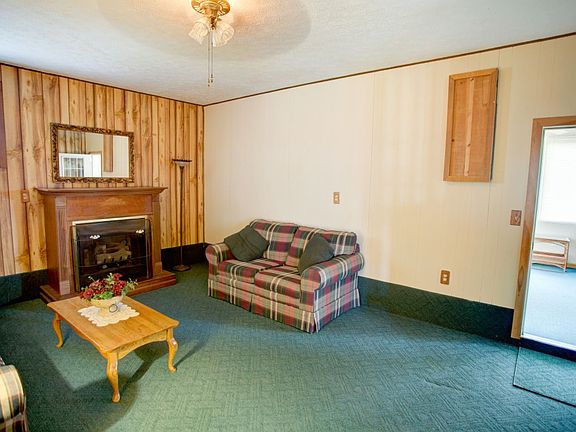 3rd image of 3035 Bell Dr