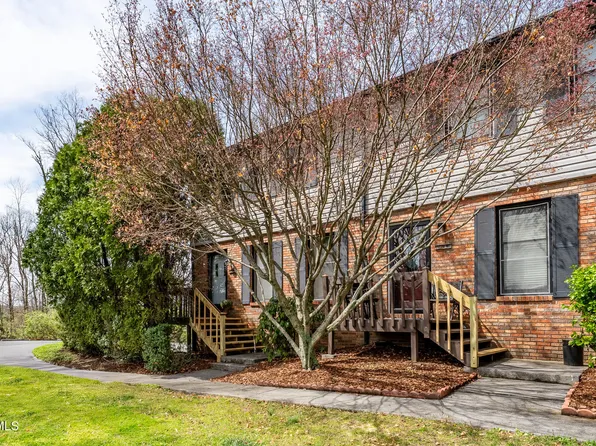 2205 Greenbriar Cir APT 1, Johnson City, TN 37601