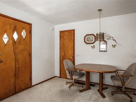 4th image of 4410 N Kingsley Dr