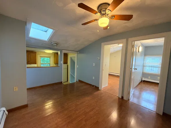 (undisclosed Address), Great Neck, NY 11024