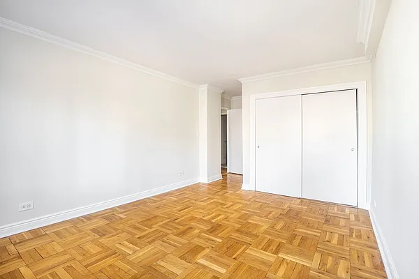 Rented by Stonehenge NYC LLC | media 13