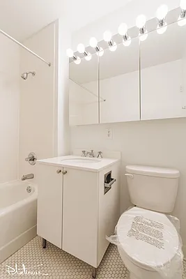 Rented by Platinum Properties | media 34