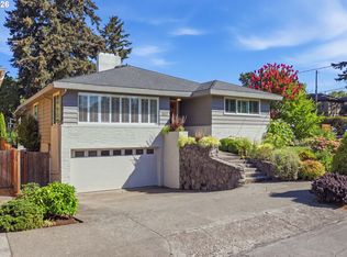 7637 NE Sacramento St, Portland, OR 97213