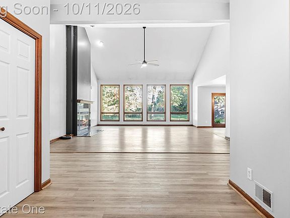 4th image of 30526 Sibley Rd