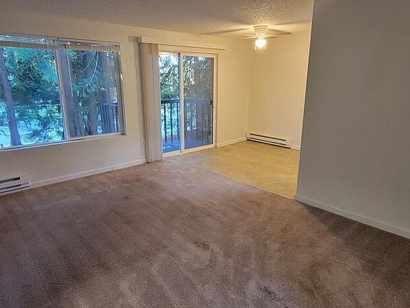 4th image of 9107 Meridian Pl NE APT 2