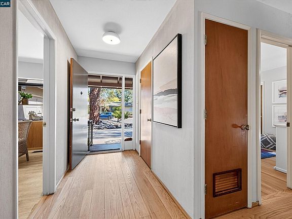 3rd image of 245 Pickering Pl