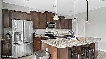 203 Holmes Point Ct — Photo 16