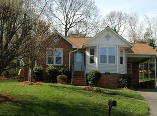 1709 Gales Ct, Winston Salem, NC 27103