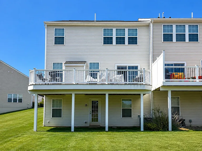 38 Clement Ct — Photo 2