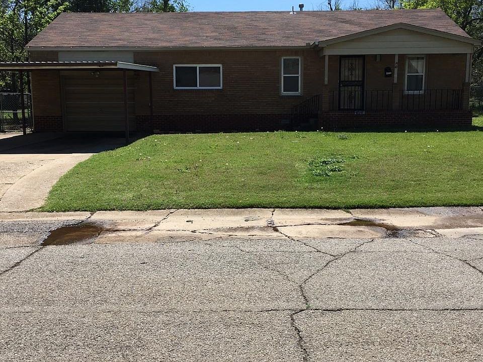 1st image of 4516 SE 25th St