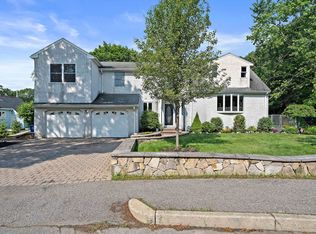 7 Helen Rd, Braintree, MA 02184