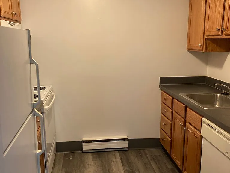 550 Walnut St — Photo 17