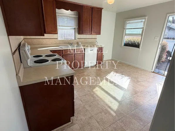 ELT925, 925-927 El Terino Ave, Modesto, CA 95350
