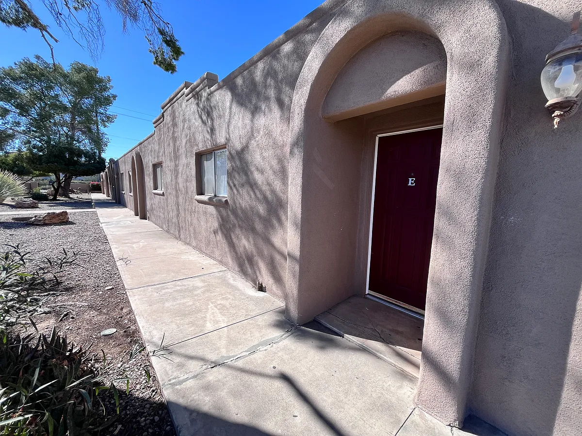 Building Photo - 1501 E Fort Lowell Rd #EE