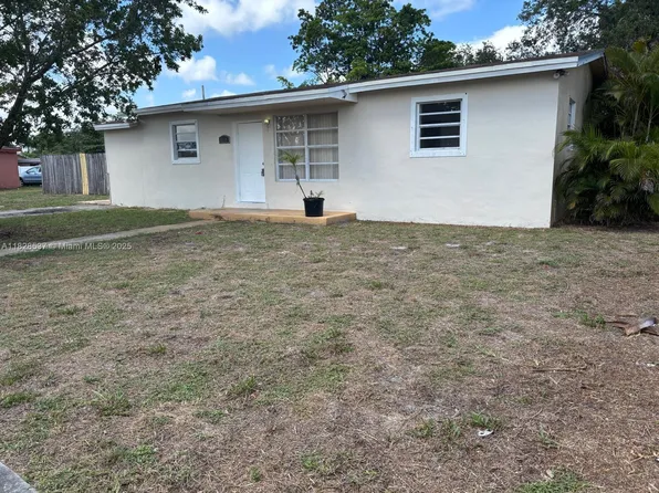 4101 SW 32nd Dr, Hollywood, FL 33023