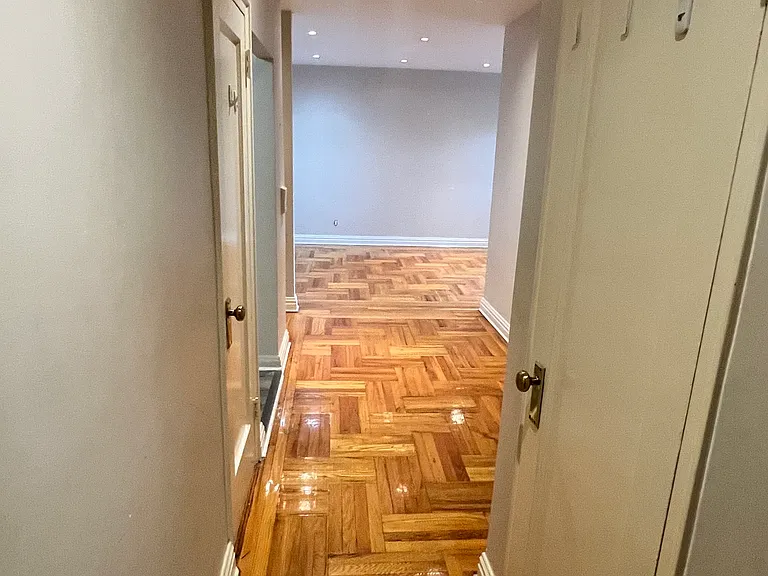 48-18 43rd St #6C — Photo 4