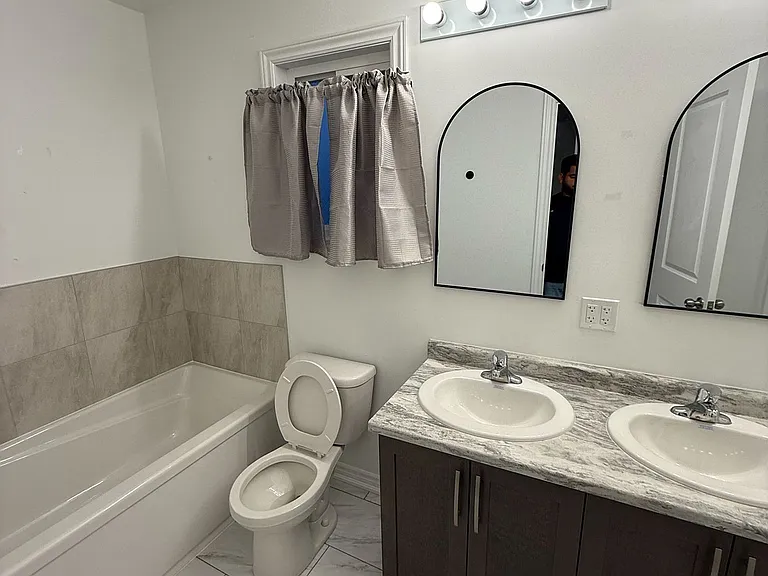 278 Wellandvale Dr — Photo 12