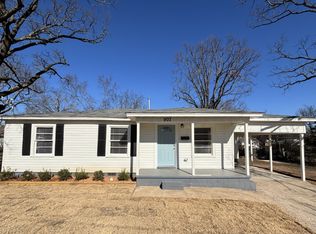907 W 43rd St, N Little Rock, AR 72118