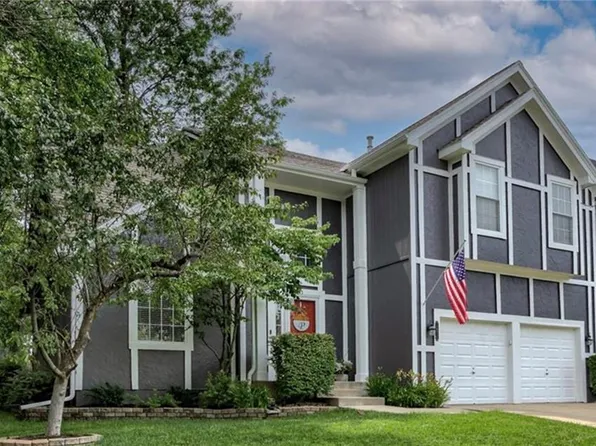 12316 S Gallery St, Olathe, KS 66062