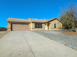 6 El Tigre Dr, Los Lunas, NM 87031