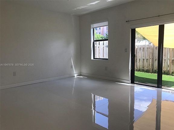 4th image of 278 NE 208th Ter