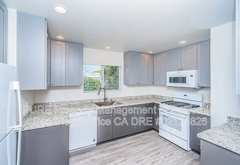 2709 Elm Ave #B — Photo 9
