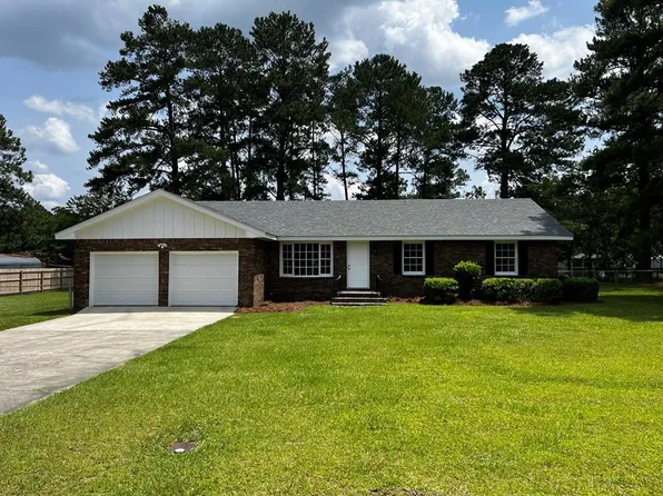 920 E 36th St, Tifton, GA 31794