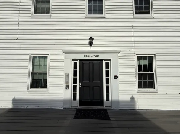 8-10 Essex St #5, Andover, MA 01810
