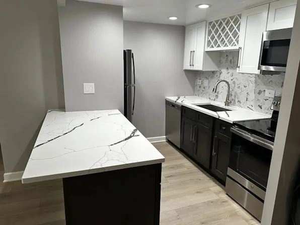 Royal Grove Apartments