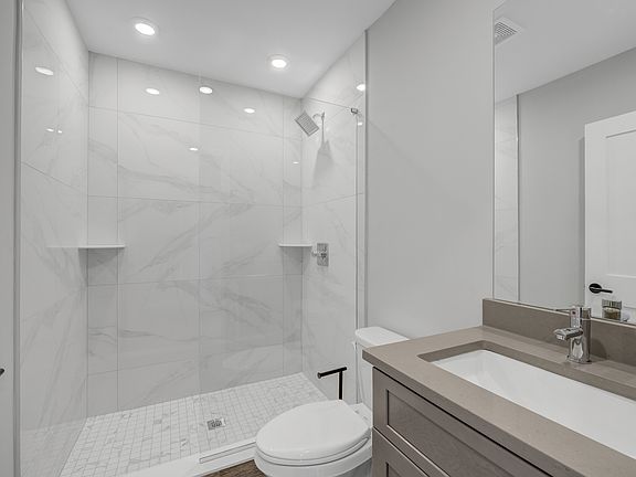 5th image of 1205 S 15th St #7-1C