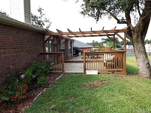 2nd image of 3226 Moss Point Ln