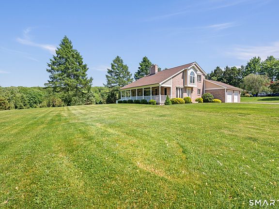 2nd image of 220 Coleman Road
