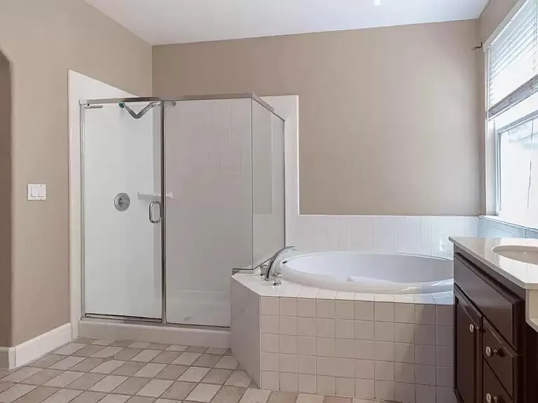 764 Mount Rushmore Ave — Photo 9