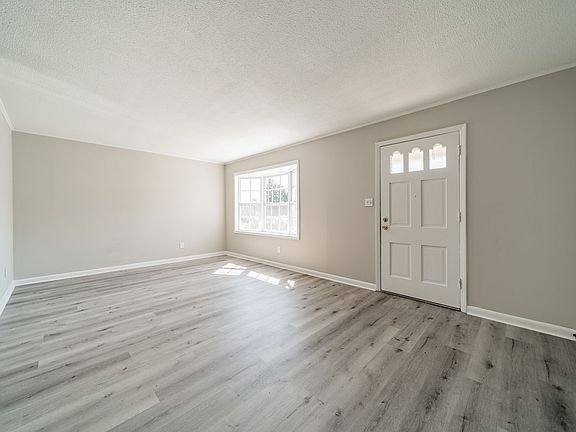 3rd image of 2200 Williamsburg Dr APT 24
