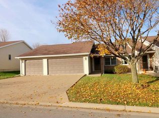 2155 Crown Point Rd, Dubuque, IA 52002