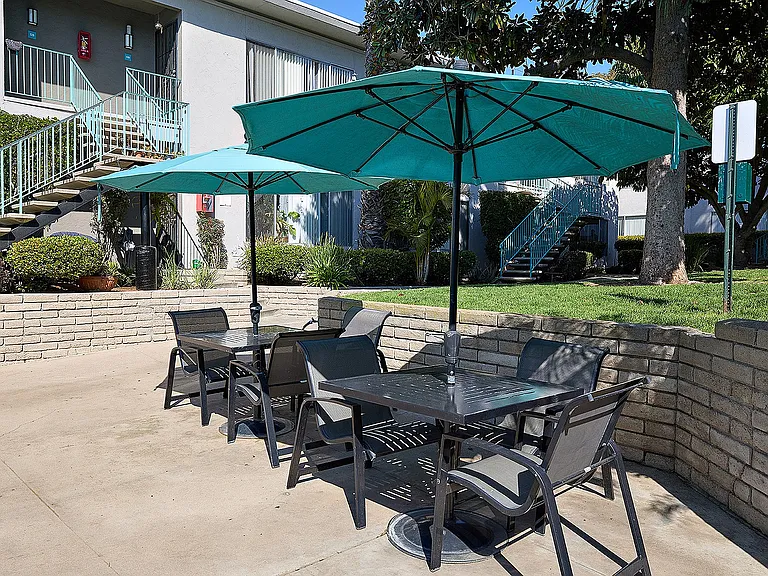 Mission Arbor Apartments — Photo 16