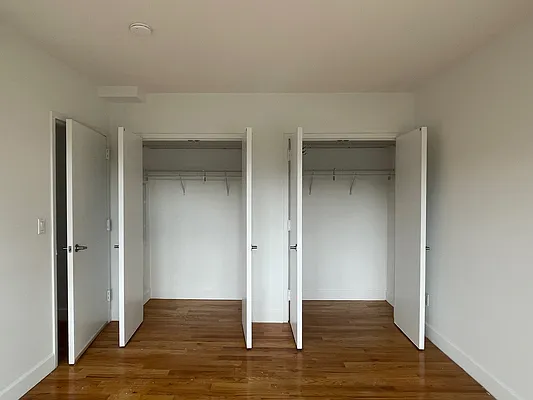 Rented by Bahar Management | media 13