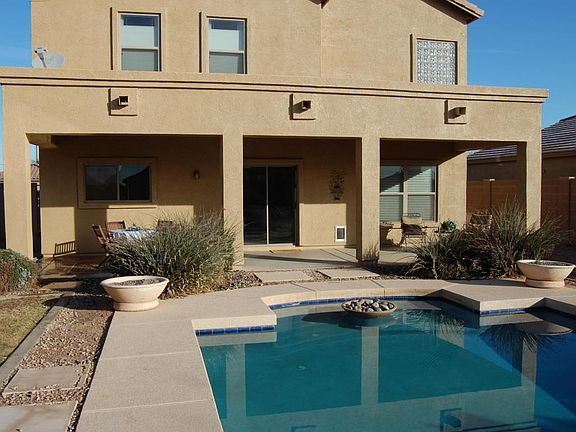 3rd image of 1365 E Linda Dr