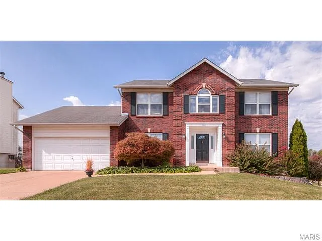 1818 Summitview Dr photo 1