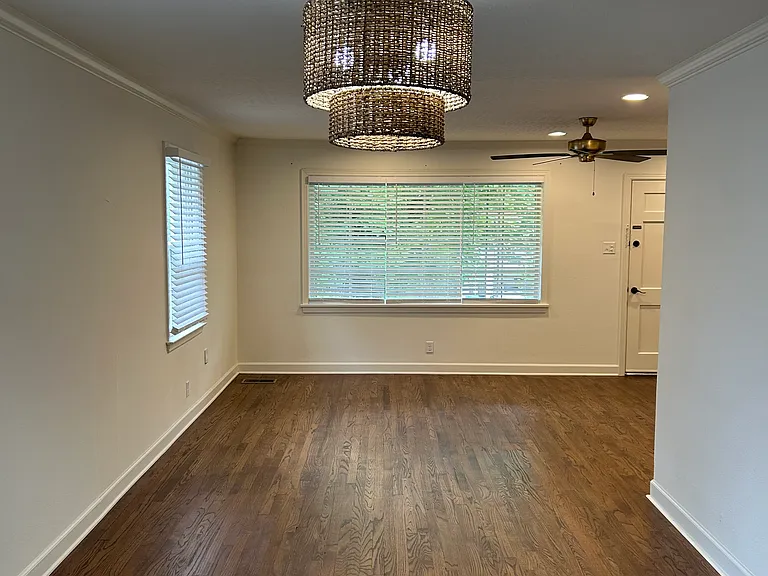 2423 Durwood Rd — Photo 5
