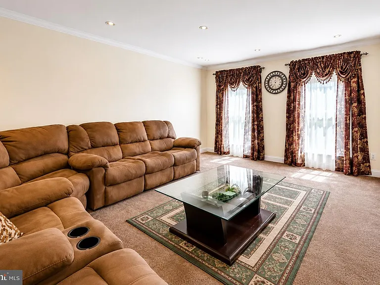 44 Brambling Ln — Photo 5