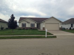 112 Grizzly Dr, Chatham, IL 62629