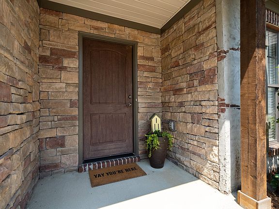 4th image of 168 Eagle Cove Dr