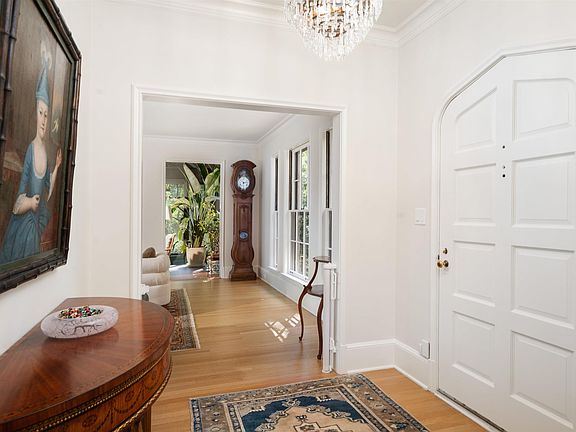5th image of 3624 Ridgeview Dr E