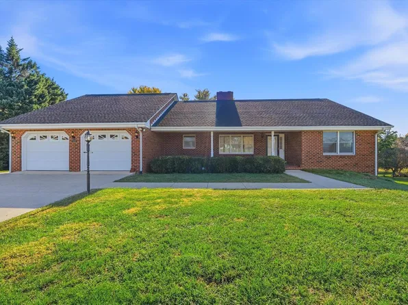 1356 Boone Dr, Bedford, VA 24523