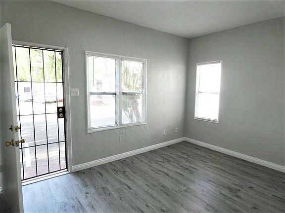 4th image of 767 E Sunrise Blvd #16