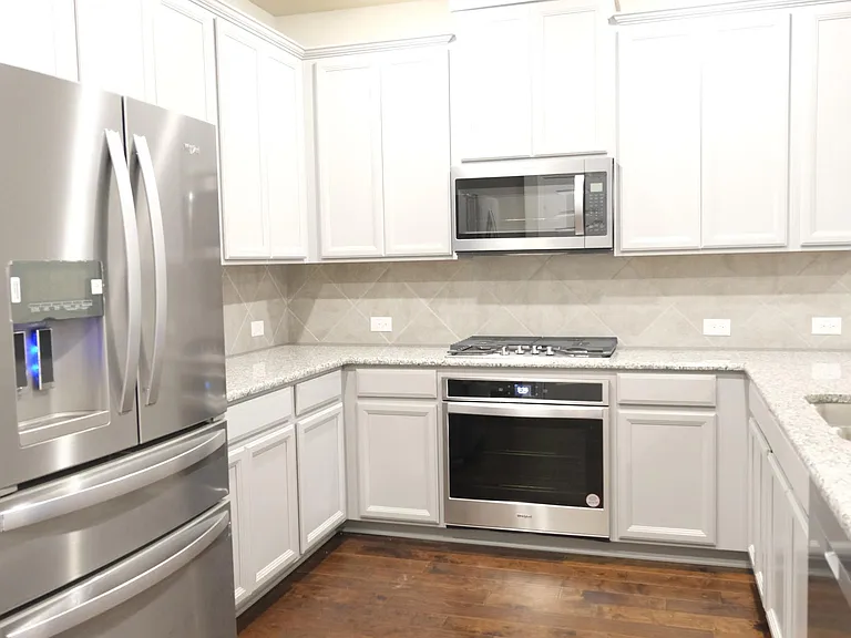 332 Blackthorne Dr — Photo 6