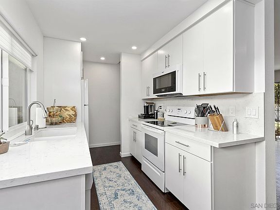2nd image of 2760 Ariane Dr Unit 103